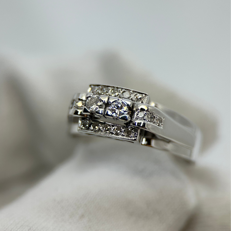 18K Diamantring i rektangulär design 6.4g - Ringstorlek 58