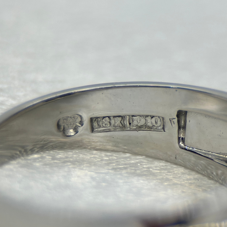 18K Diamantring i rektangulär design 6.4g - Ringstorlek 58