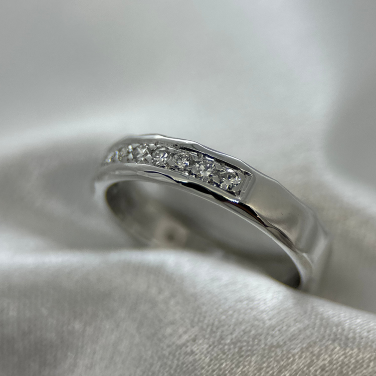 18K Alliansring med diamanter 0,30 ct - Ringstorlek 56 ½