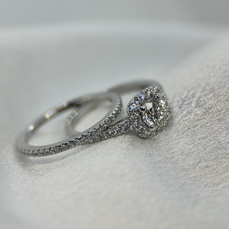 18K Diamantring & Alliansring från Hallbergs Guld - Ringstorlek 53