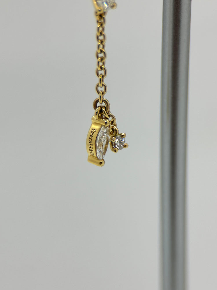 18K Akoya pärlörhängen med diamanter