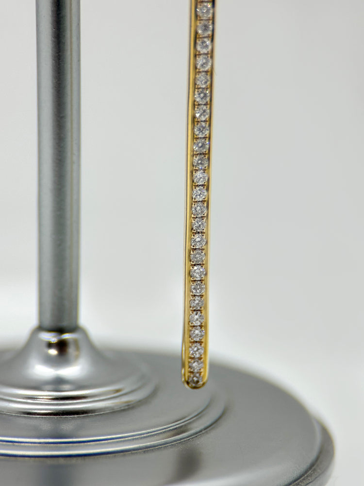 18K Akoya pärlörhängen med diamanter