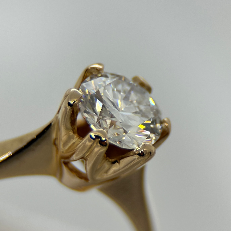 18K Solitärring från Jarl Sandin - 0,87 ct river färgat VVS ringstorlek 53