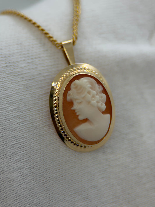 18K Shell Cameo Brooch/Pendant – Lady in Profile