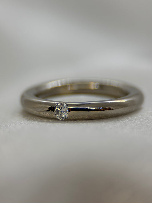 18K Bandring med diamant – 0.08 ct, Storlek 49.5