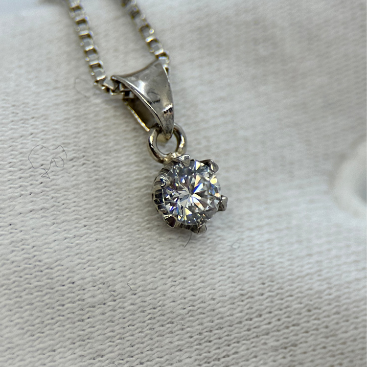 18K Diamanthänge med Kedja – 0,30 ct 43 cm