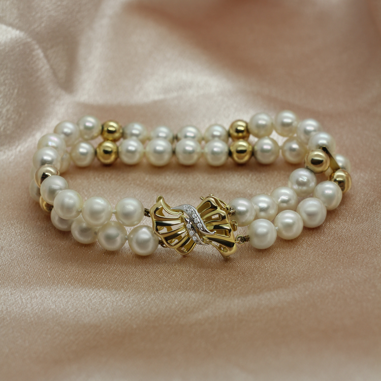 Armband med Odlade Pärlor, Diamanter och 14K Guld