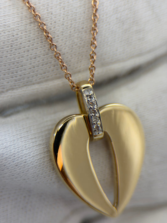 18K Hjärtdesign Guldhänge med Diamanter – 2.3g