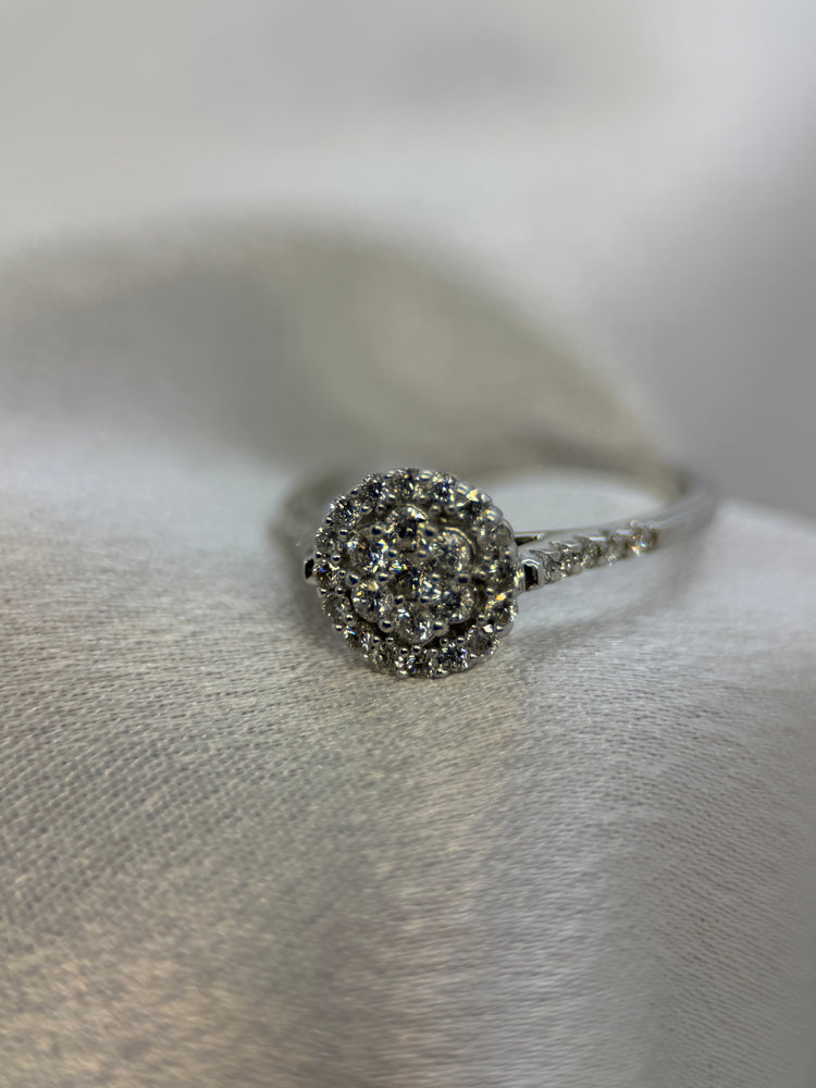 18K Diamantring Klusterdesign – Storlek 53.5