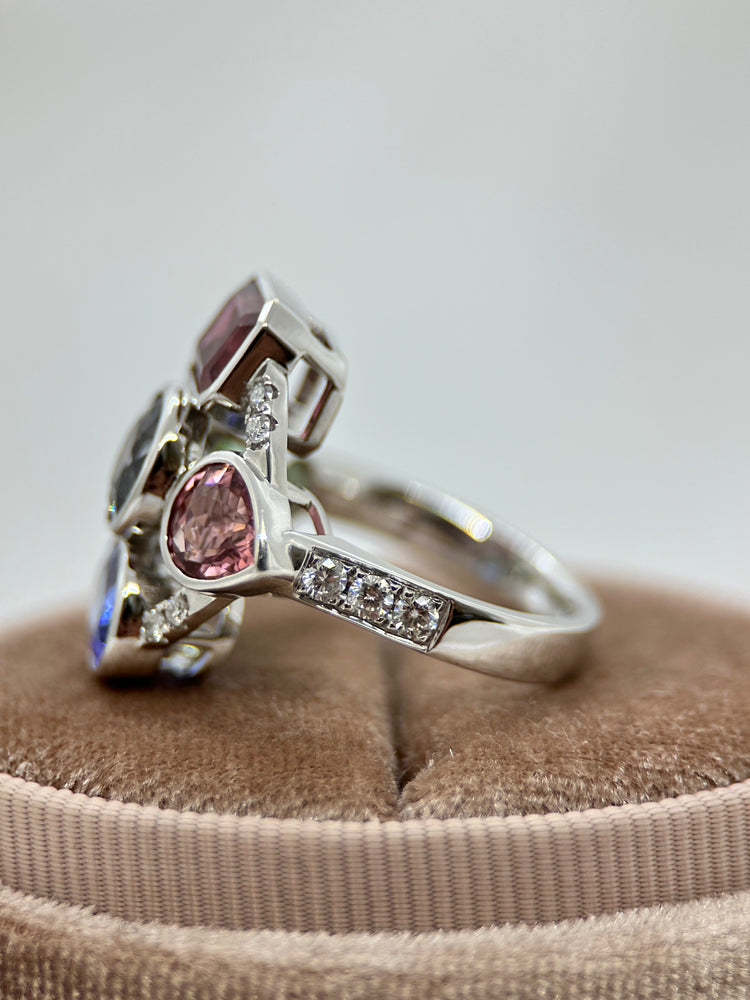 Klusterring i 18K Vitguld med Turmalin, Tanzanit & Diamanter