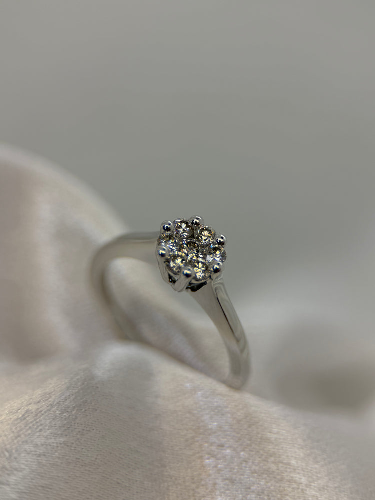 18K Diamantring i Klusterfattning – Storlek 51½