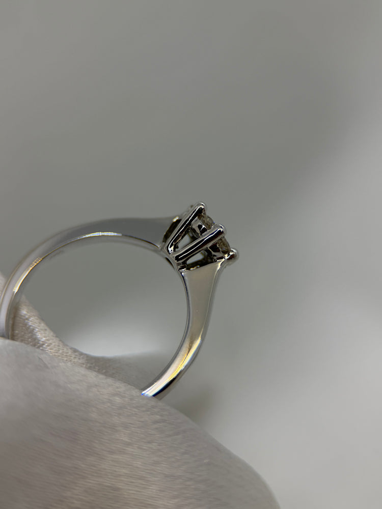 18K Diamantring i Klusterfattning – Storlek 51½