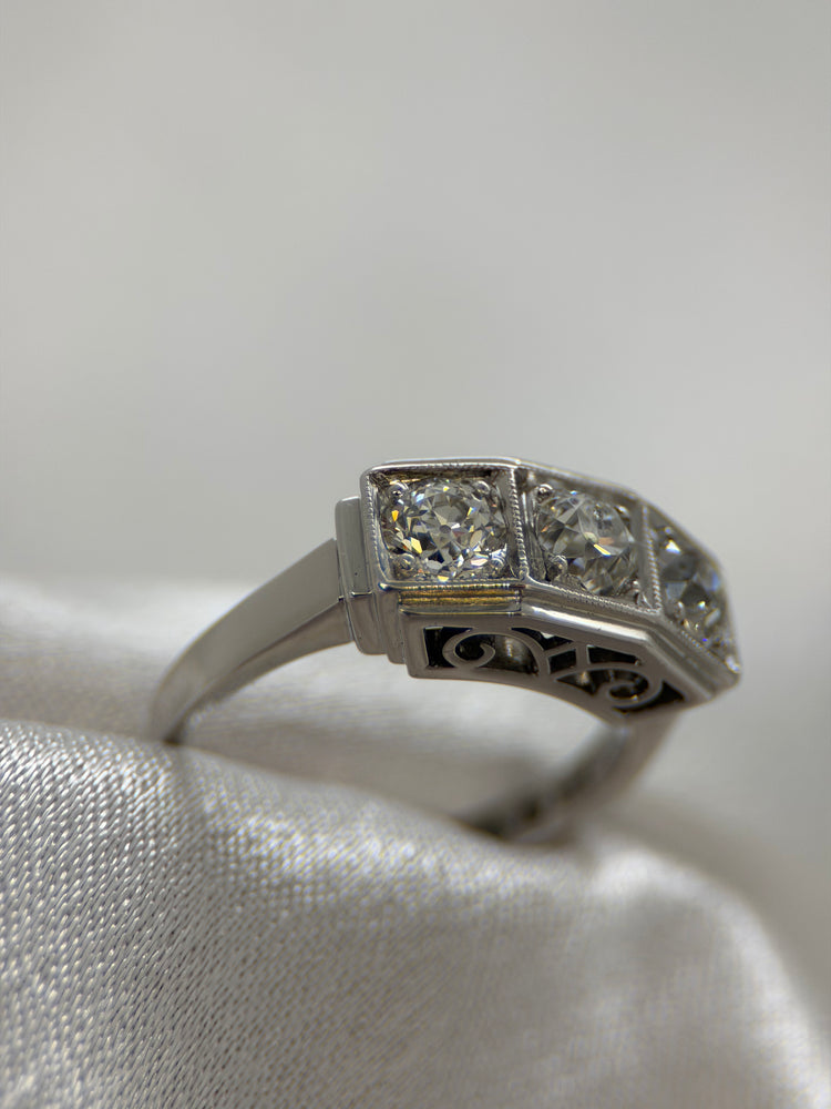 18K Trestens Diamantring – 5.5g, Storlek 53