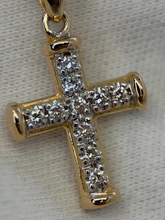 14K Diamantkors – 2.8g, 2.5 cm