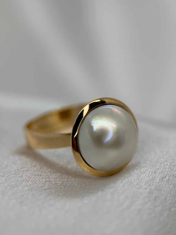18K Cultured Mabé Pearl Ring – Size 56
