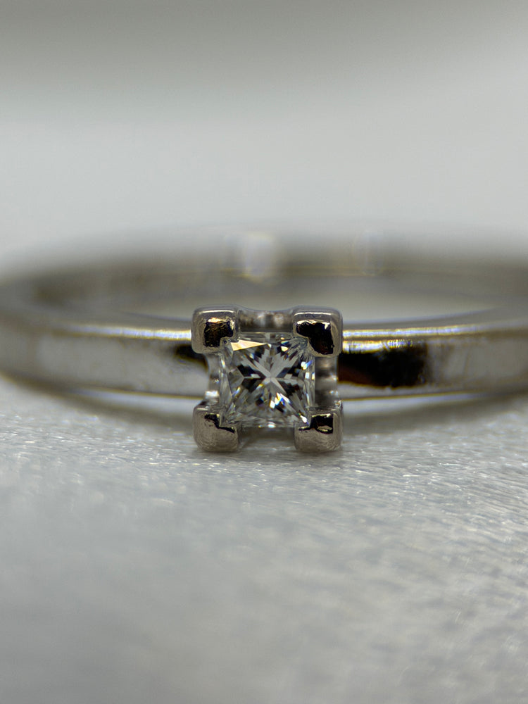 18K Princess-Cut Diamond Ring – Schalins 'Seine', Size 50