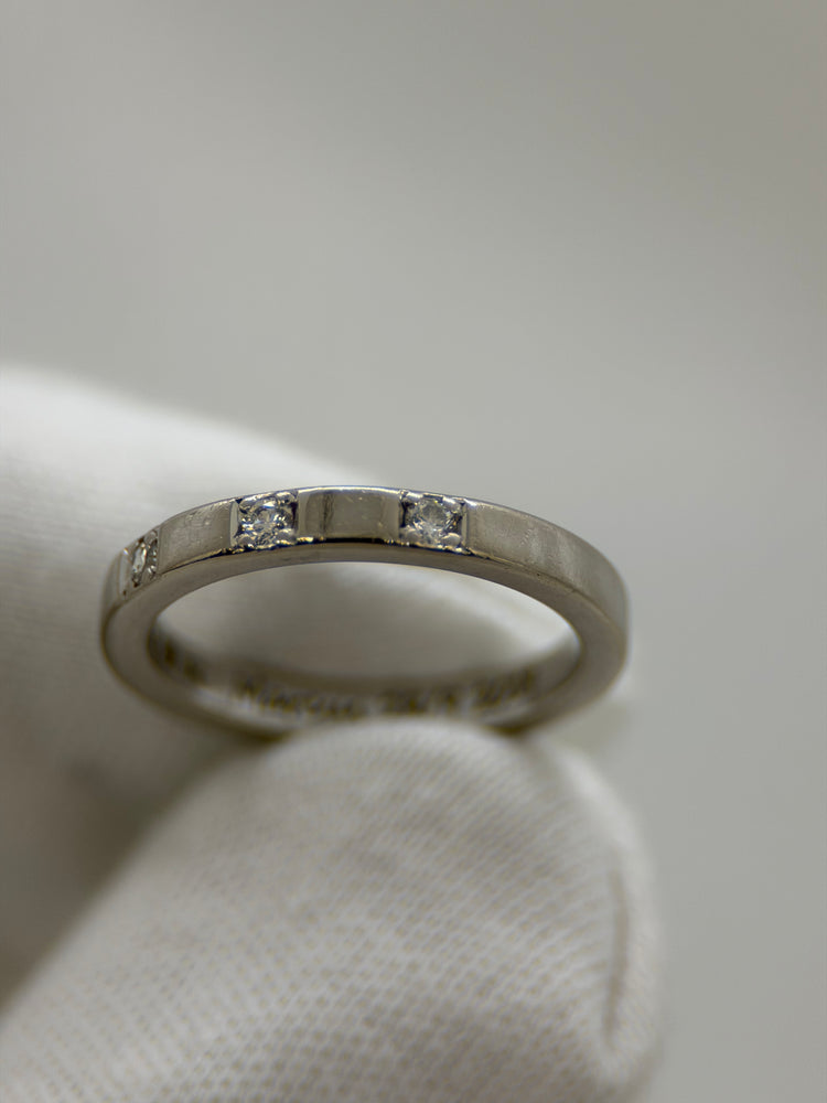 18K Trippeldiamantring – 0.09 ct, Storlek 50