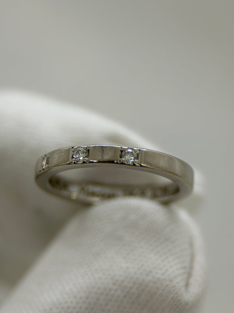 18K Trippeldiamantring – 0.09 ct, Storlek 50
