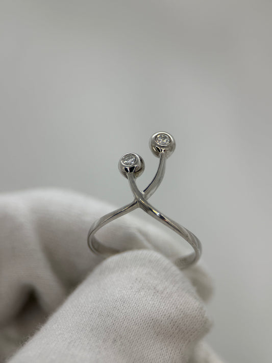 18K Diamond Ring Open Scroll Design – Size 54.5