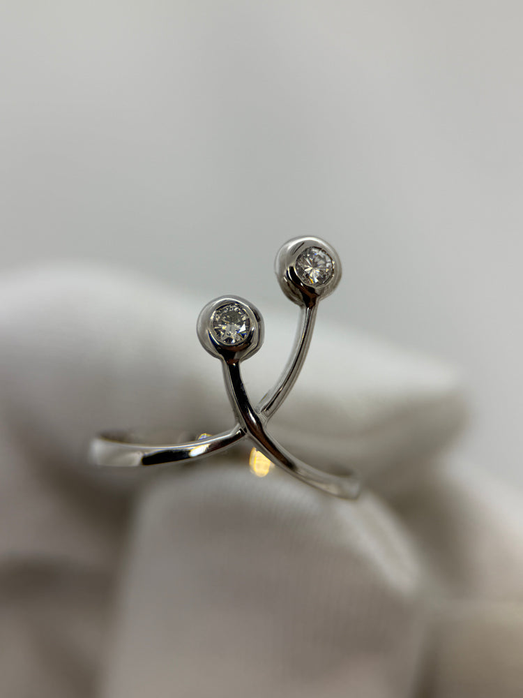 18K Diamond Ring Open Scroll Design – Size 54.5
