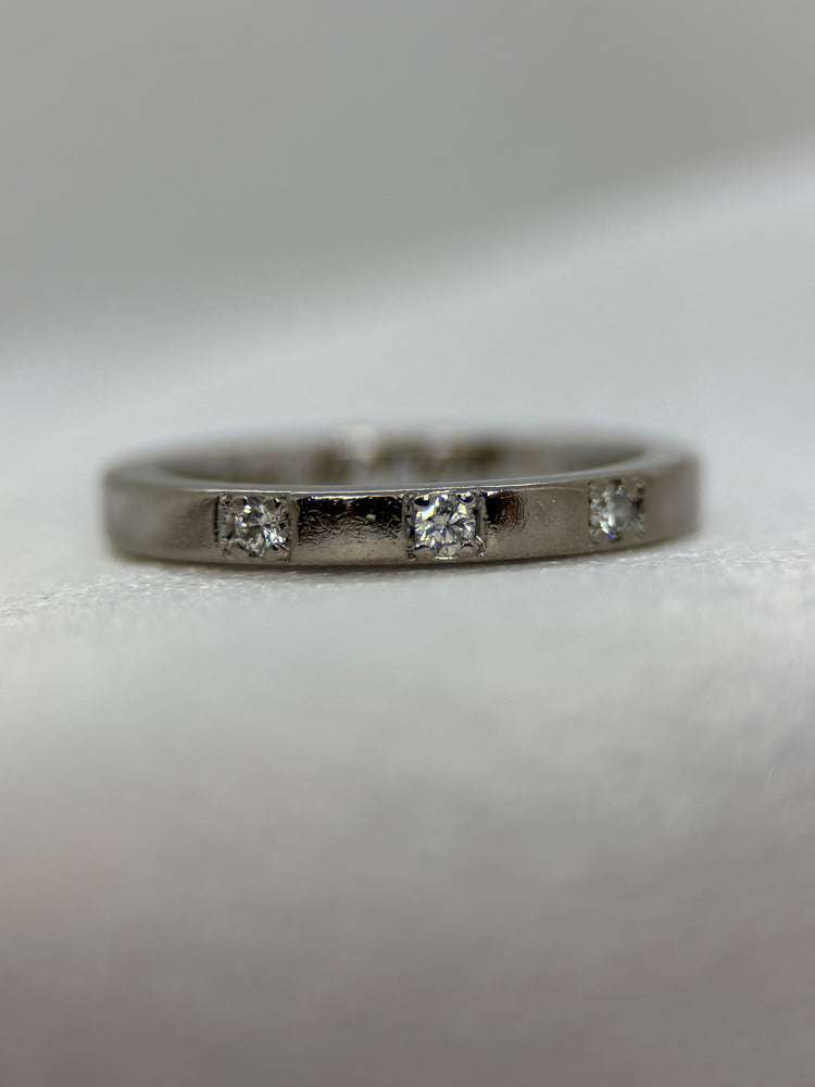18K Trippeldiamantring – 0.09 ct, Storlek 50