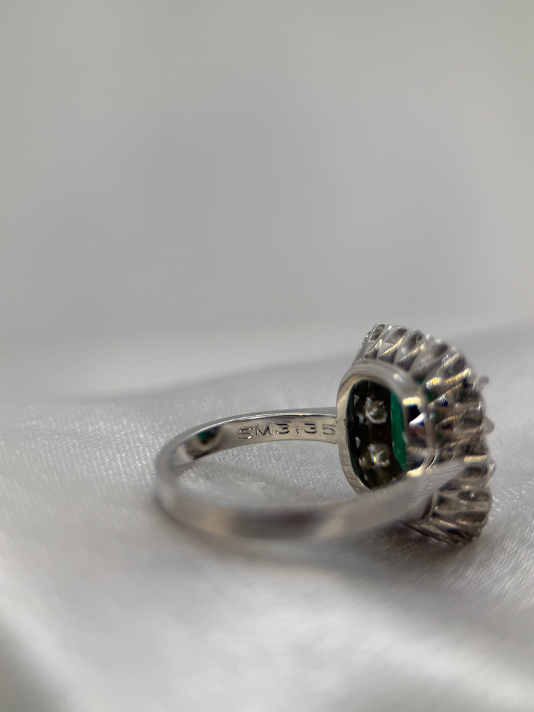 18K Kluster Smaragd och diamantring – Storlek 55.5