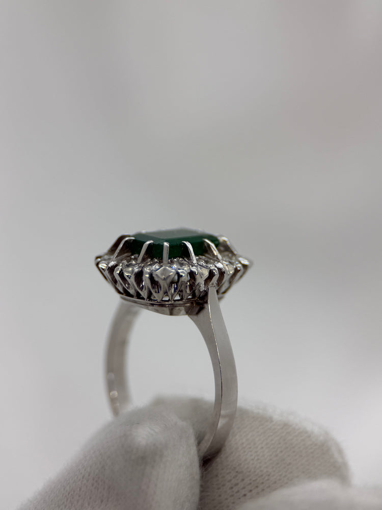 18K Kluster Smaragd- och diamantring – Storlek 54