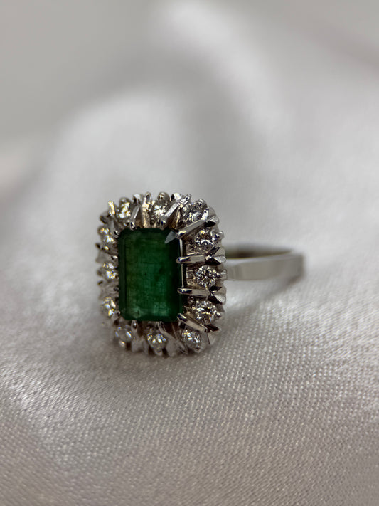 18K Kluster Smaragd- och diamantring – Storlek 54