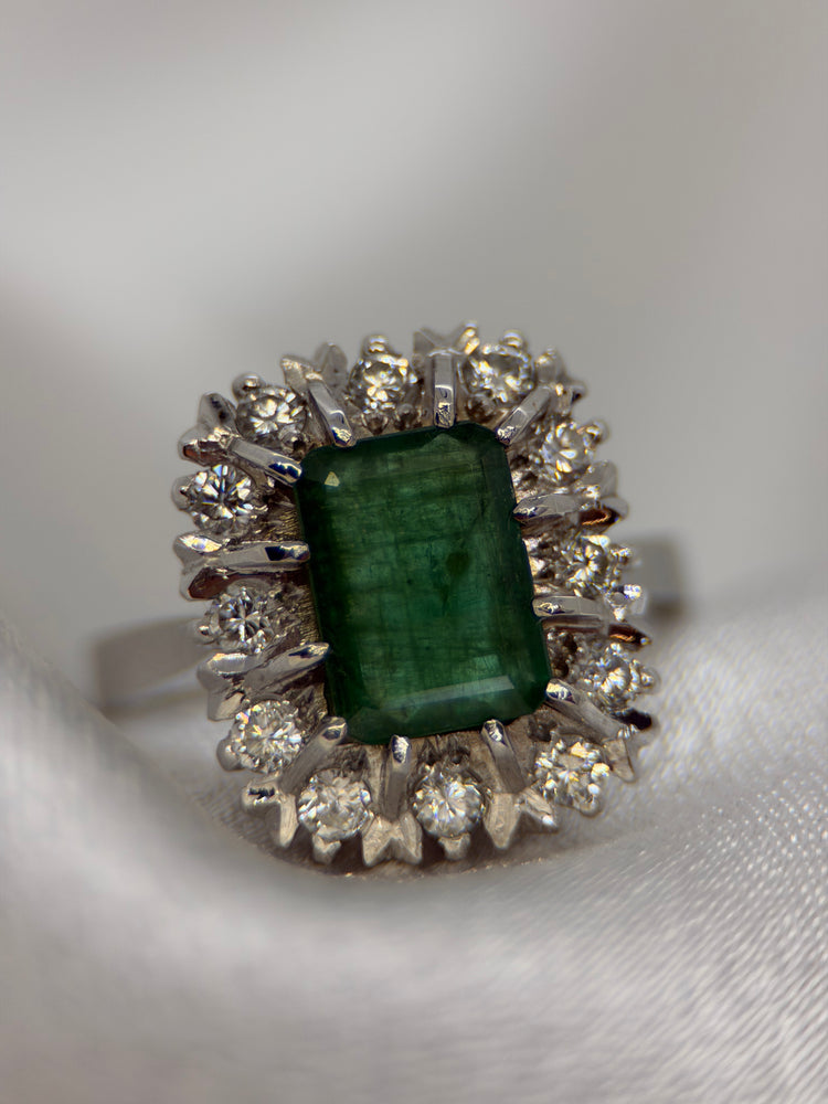 18K Kluster Smaragd- och diamantring – Storlek 54