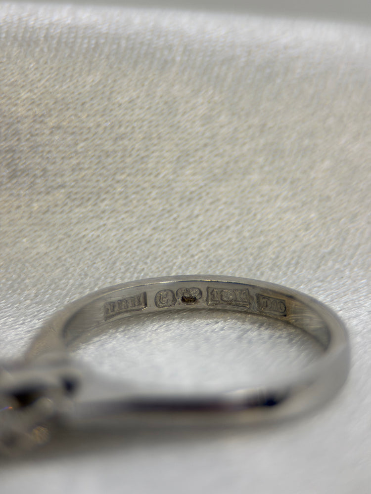 18K Diamond Single-Stone Ring – 0.20 ct, Size 53