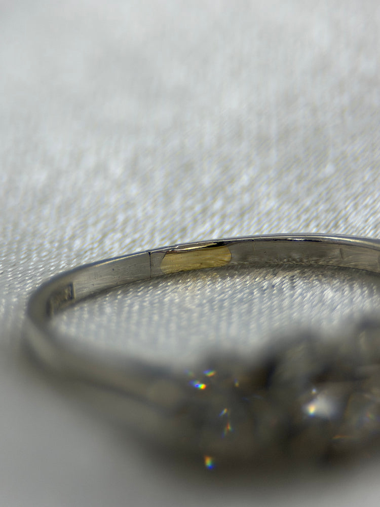 Platina trestensring – ca 0.90 ct totalt, Storlek 53.5