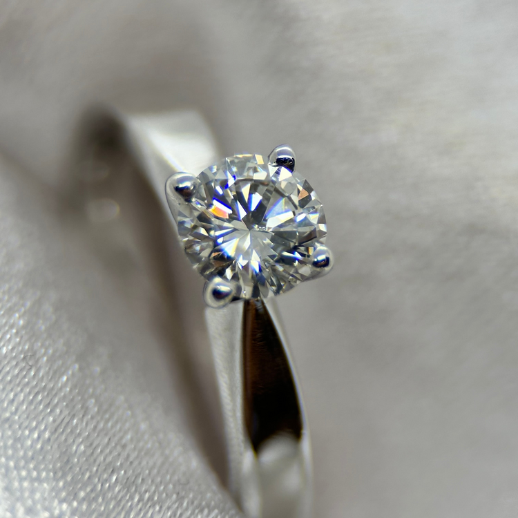 18K Enstensring 0.58 ct TWVS
