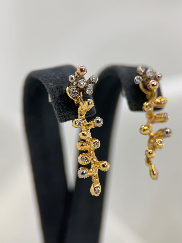 SANDBERGS: 18K diamantörhängen
