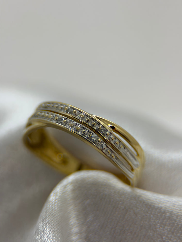 18K Gold and Diamond Ring – Size 49.5