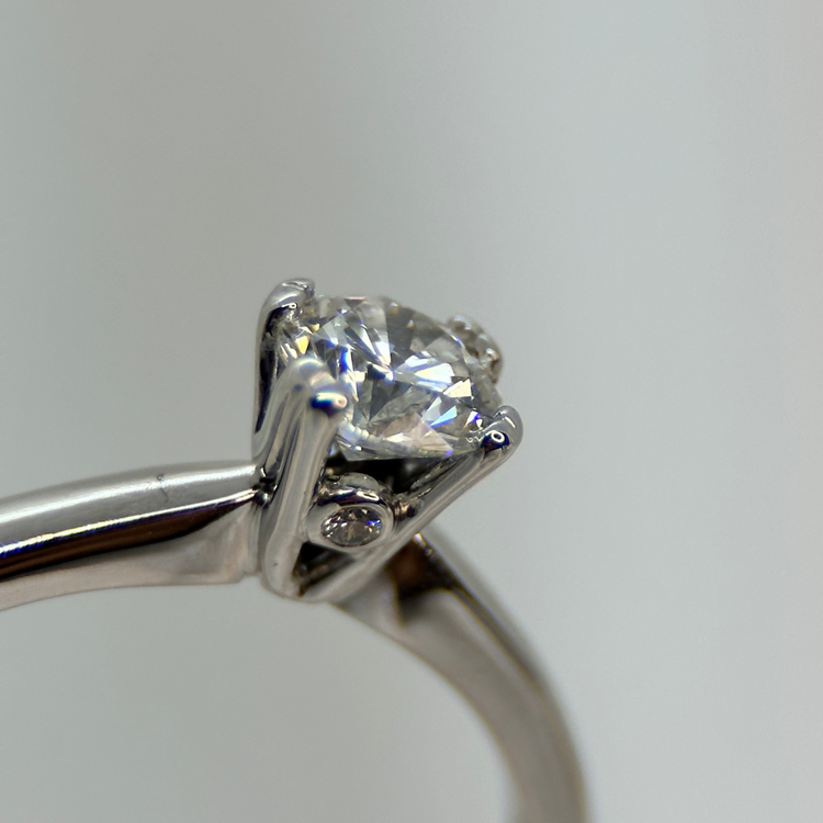 18K Enstensring 0.37 ct TWVS