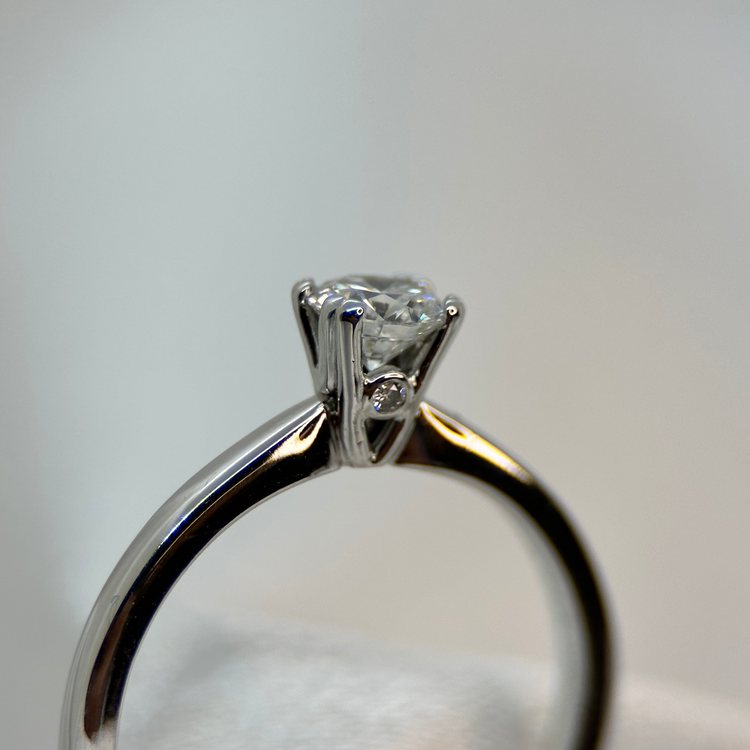 18K Enstensring 0.37 ct TWVS