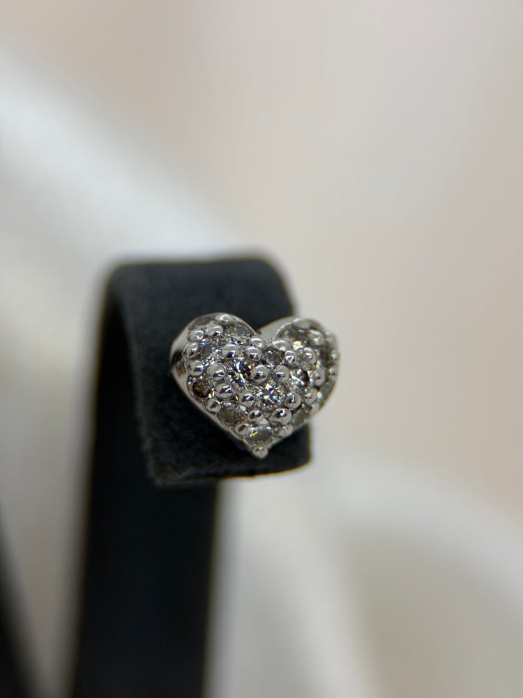 18K OLE LYNGGAARD Hjärta diamantörhängen