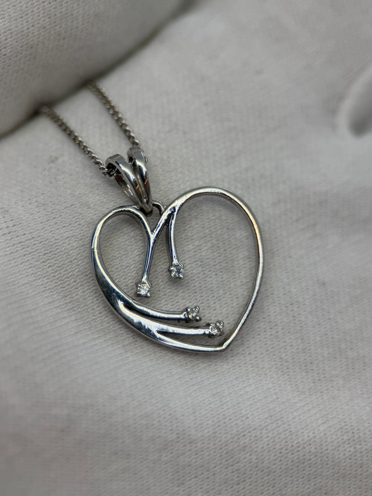 14K Colourless Stone Pendant – Heart Design