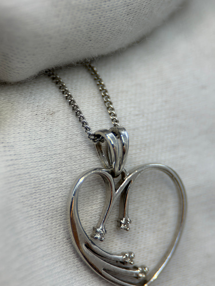14K Colourless Stone Pendant – Heart Design