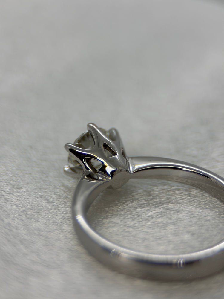 18K Solitär diamantring – 0.90 ct, Storlek 49