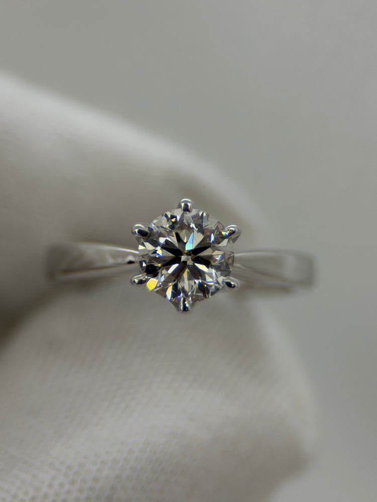 18K Solitär diamantring – 0.90 ct, Storlek 49