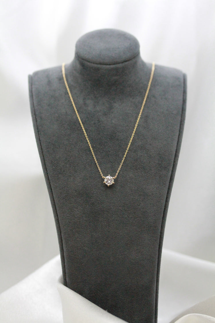 18K Guldhalsband med Diamanthänge – 0.58 ct, 42.5–45.5 cm