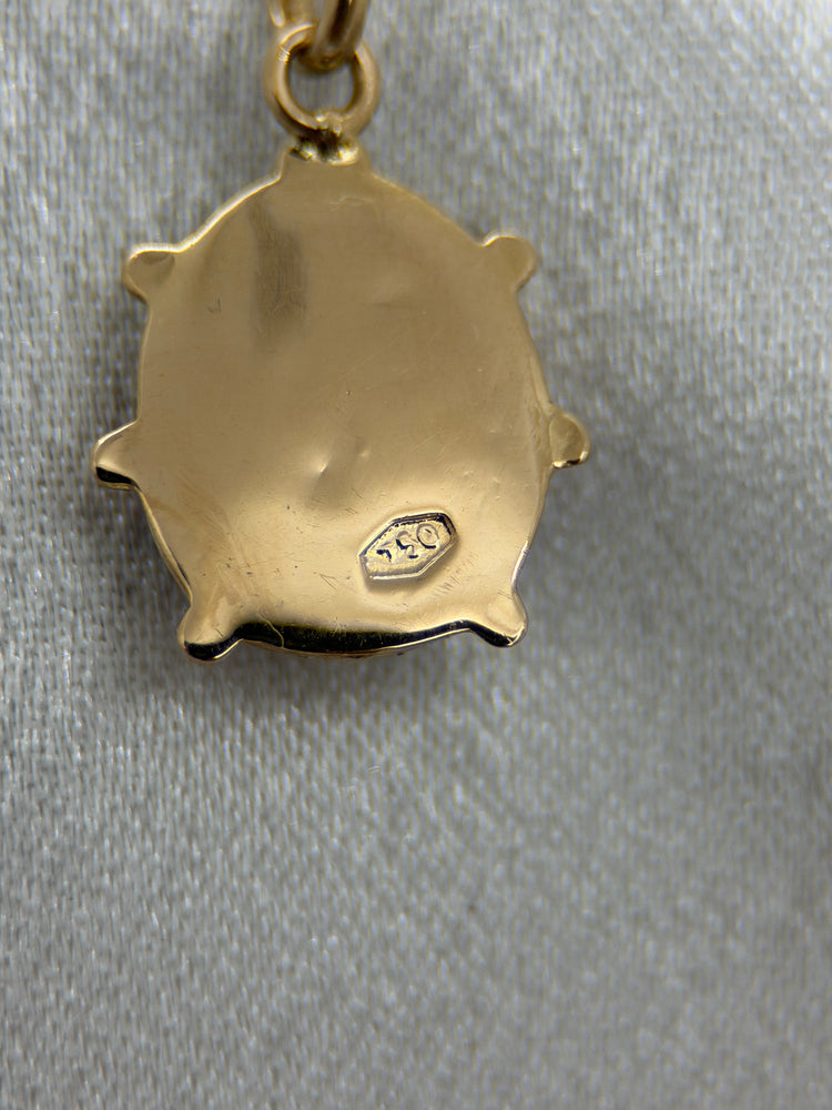 18K Hänge med emalj – Nyckelpiga, 2.2 cm
