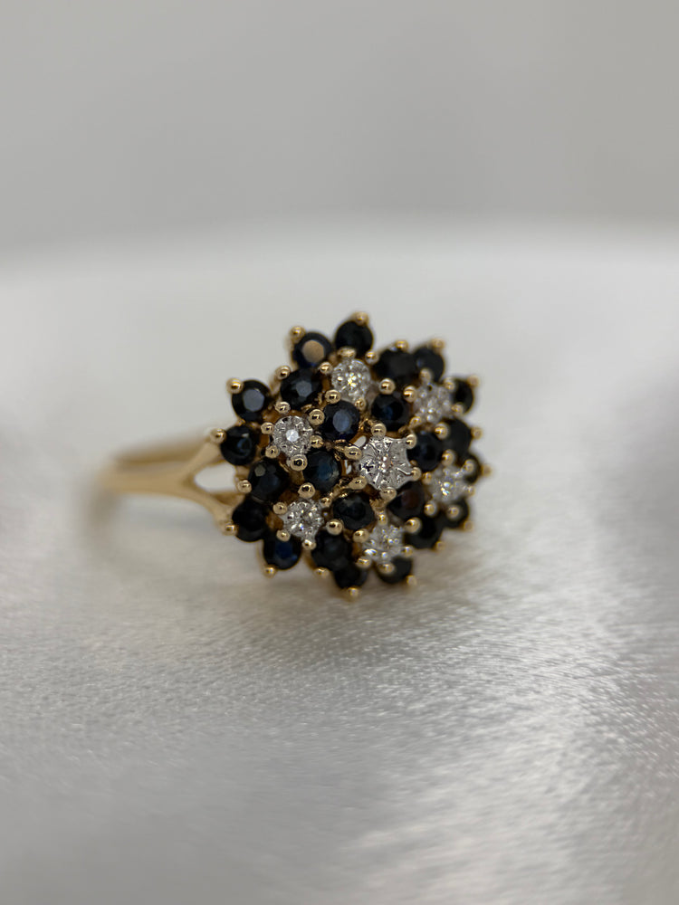 18K Blomkluster Diamant och safirring – Storlek 58