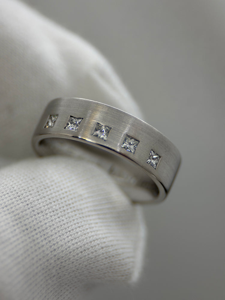 18K White Gold Diamond Wedding Band Ring – 0.25 ct, Size 53