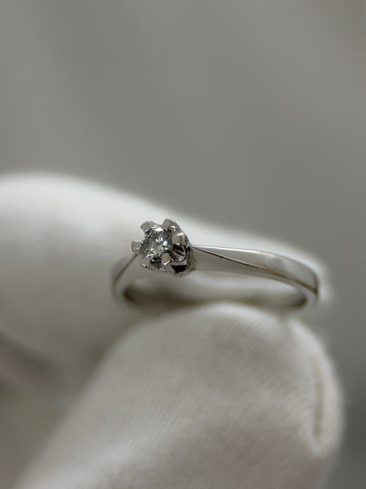 18K Solitärring med diamant – 0.08 ct, Storlek 48.5
