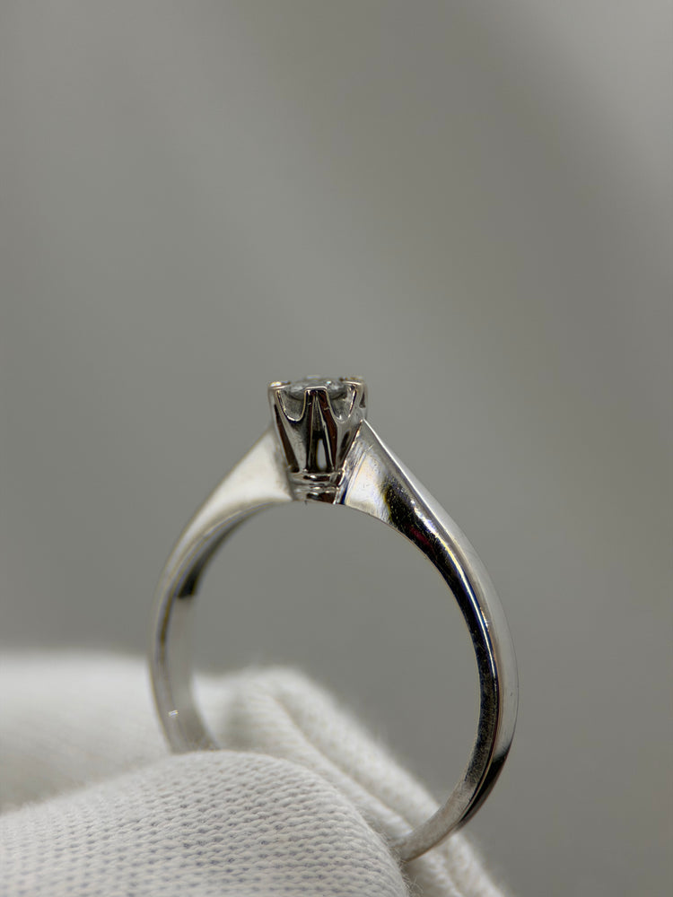 18K Solitärring med diamant – 0.08 ct, Storlek 48.5