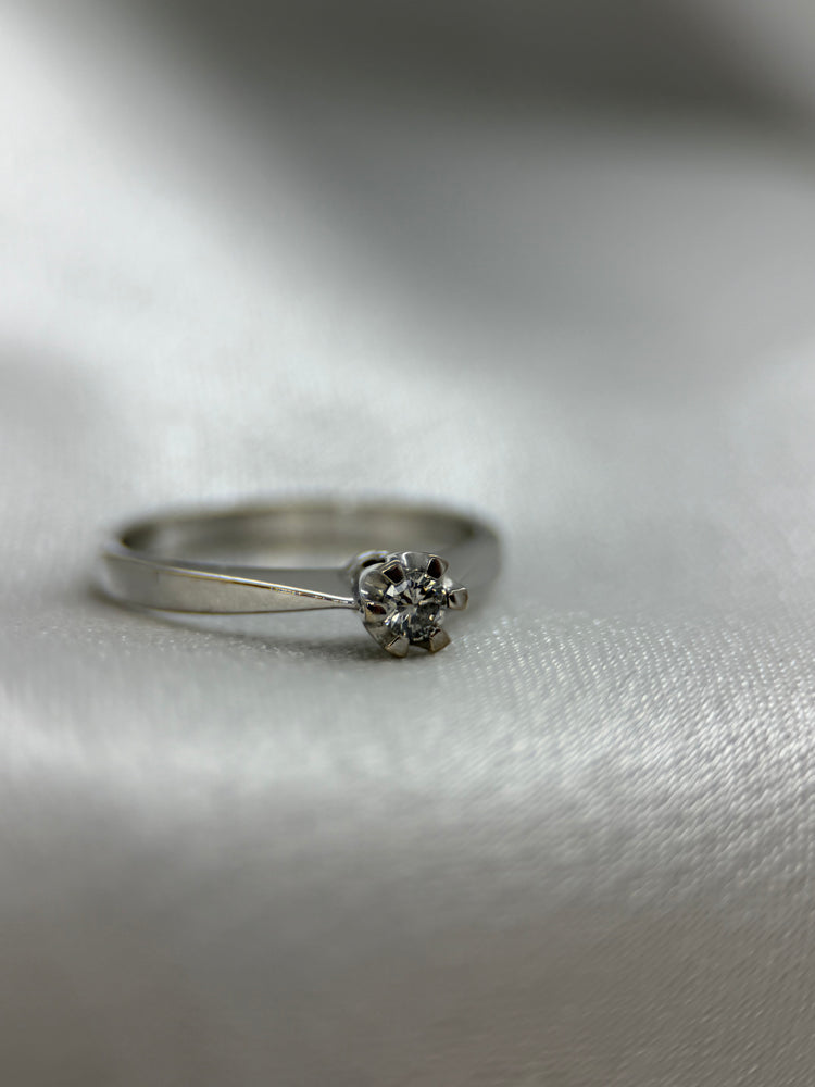 18K Solitärring med diamant – 0.08 ct, Storlek 48.5