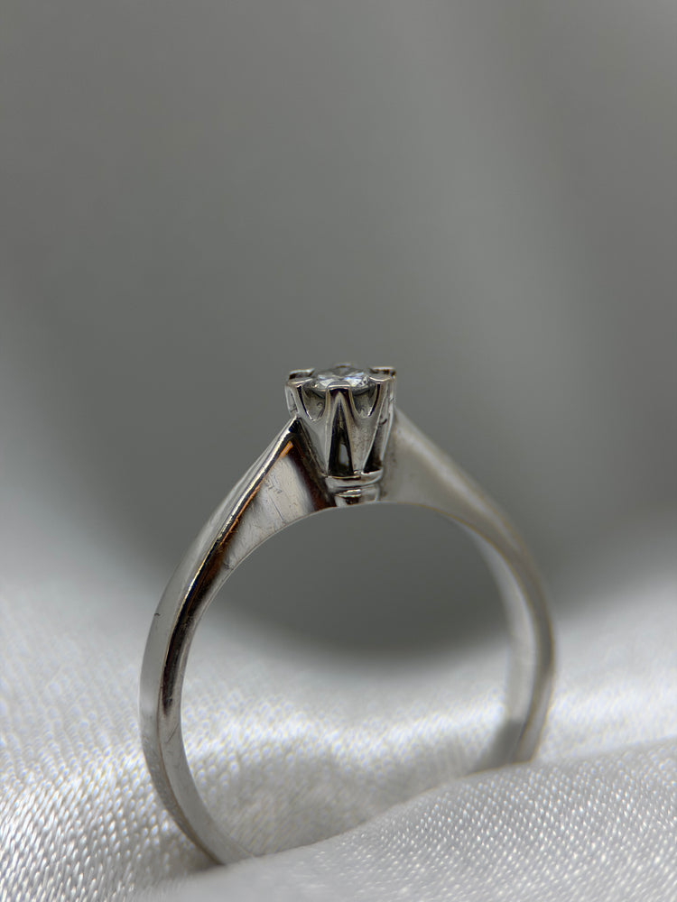 18K Solitärring med diamant – 0.08 ct, Storlek 48.5