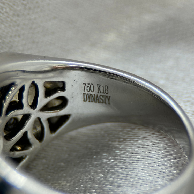 18K Cocktaliring med Diamanter och Safirer